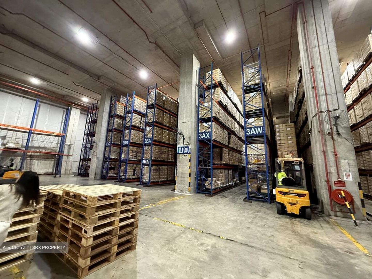 Jalan Buroh (D22), Warehouse #578701291